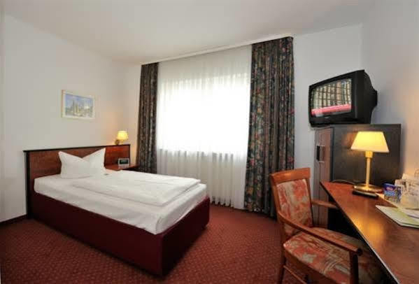Rhein Neckar Hotel MHG Eksteriør bilde