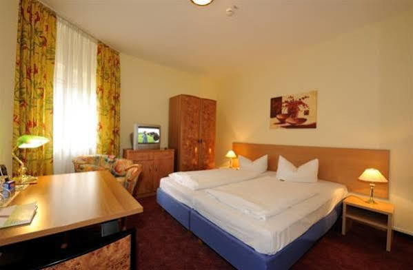Rhein Neckar Hotel MHG Eksteriør bilde